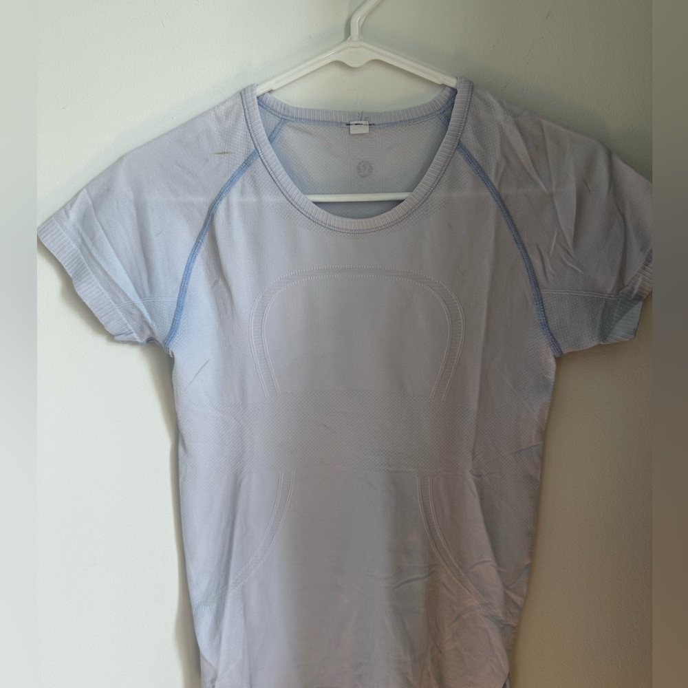 Lululemon workout tee